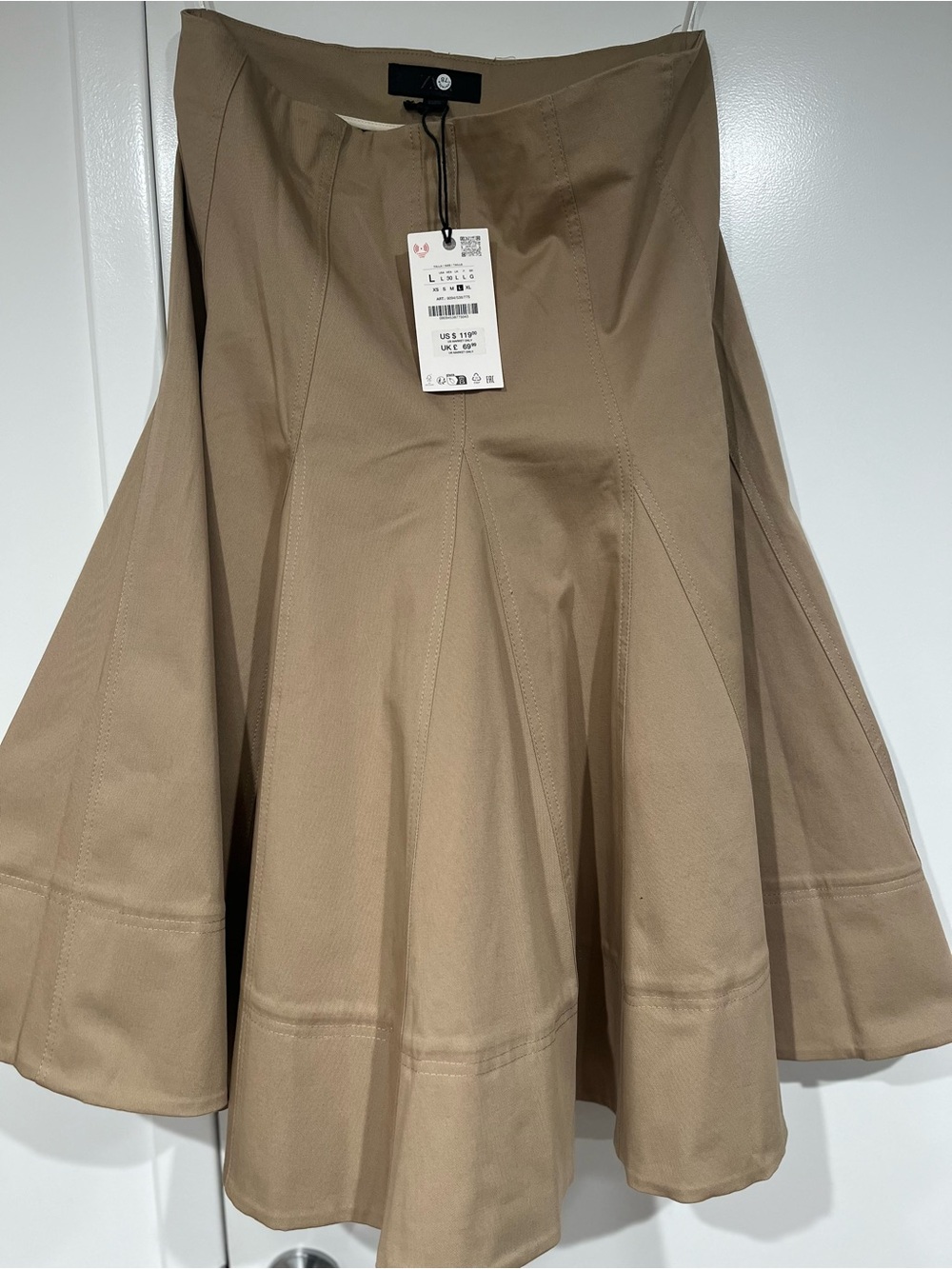 Zara Women's Flared A-Line Skirt in Beige